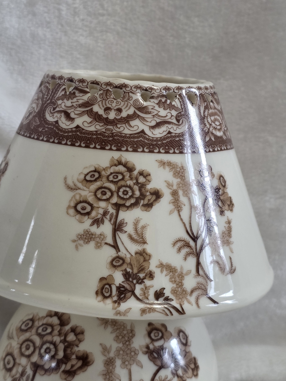 Vintage Skye McGhie Fine Porcelain Brown Transferware Tea Light Candle Lamp - Picture 6 of 10